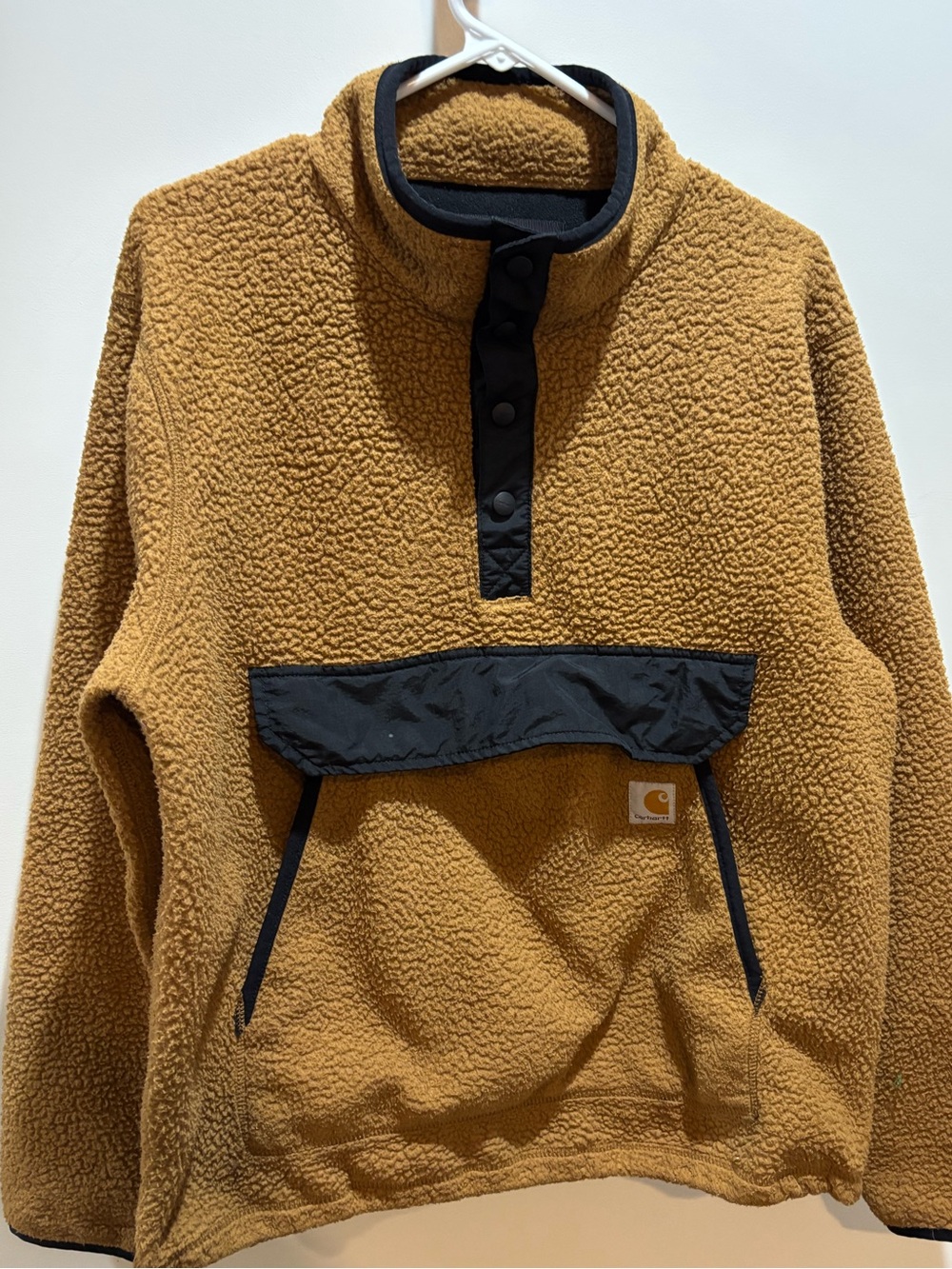 Carhartt Tan Sherpa Pullover with Black Accents like new. washed and ready
